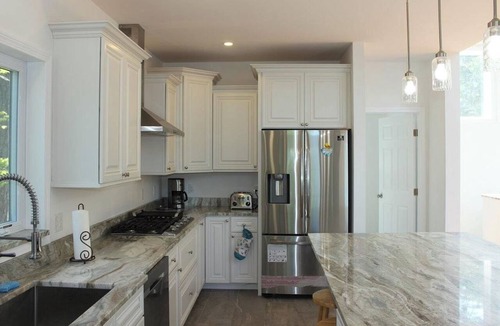The Bays House | OSSIPEE LAKEFRONT-BROAD BAY! Taking Fall and Winter Reservations!