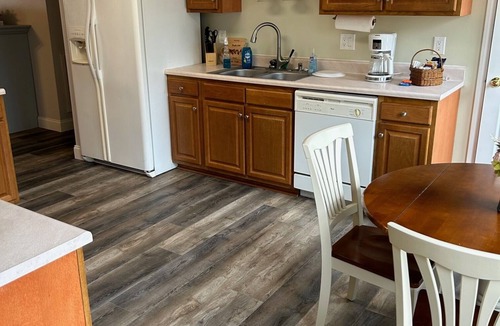 Dandridge House | “Our Favorite Hangout” ◈ Lakefront ◈ Boat Dock ◈ Level Lot ◈ Fire Pit