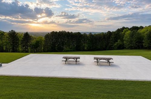 Guntersville Hotel | Overlook Mountain Inn