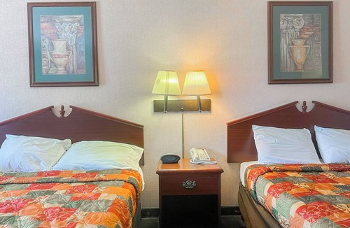Macon Hotel | OYO Hotel East Macon I-75