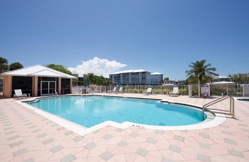 South Island Apartment | Palm Harbor #403 by Sun Palace Vacations