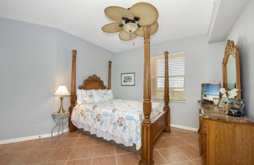 South Island Apartment | Palm Harbor #602 by Sun Palace Vacations