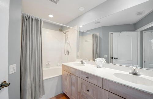 South Island Apartment | Palm Harbor #602 by Sun Palace Vacations