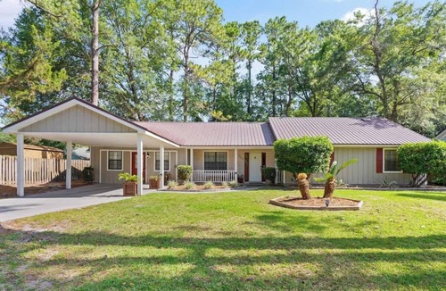 Country Club Estates House | Palmetto Retreat/Centrally Located/Near FLETC
