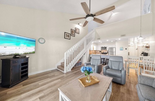 Laguna Beach Condo | Panama City Beach Gulf Front Condo, Sleeps 6