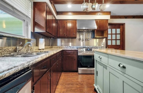 Tallahassee House | Paradise at the Oasis