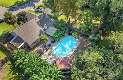 Tallahassee House | Paradise at the Oasis