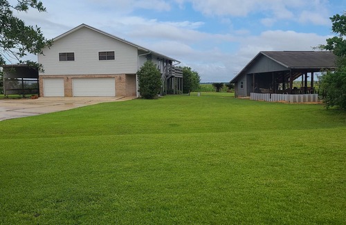 Gautier House | Pascagoula River 🌞Sun Rise Views🌄 Boat Slip🎣🚤 Golf nearby⛳️Near I-10.Quiet