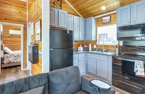 Morganton House | Peaceful Deck & Pool Access! Blue Ridge Tiny Home