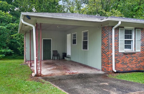 New Castle House | Peaceful Haven Near Ruffner - Cozy Reading Nook home