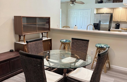 Arlington House | Peaceful Lakefront Home in Hidden Hills