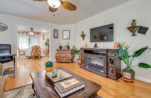 Riverdale House | Peaceful Porch, Yard! Riverdale Home Near Dtwn ATL