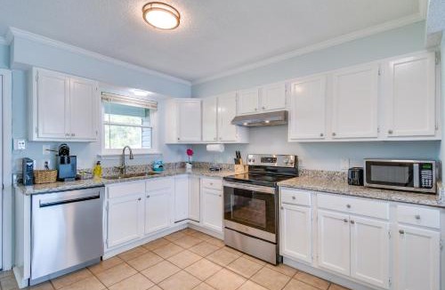Siguenza Cove House | Pensacola Townhome, 17 Mi to Downtown Attractions