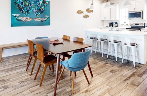 Ono Island Villa | Perdido Key Incredible Lake Views, Beach Chairs & Umbrella