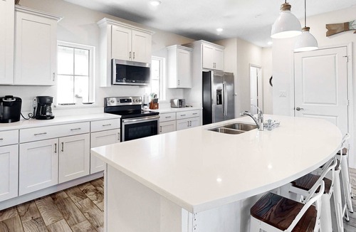 Ono Island Villa | Perdido Key Incredible Lake Views, Beach Chairs & Umbrella
