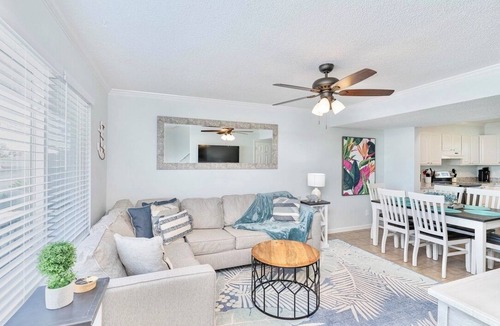 Siguenza Cove Apartment | Perdido Key Private Getaway Near Pensacola Beach!