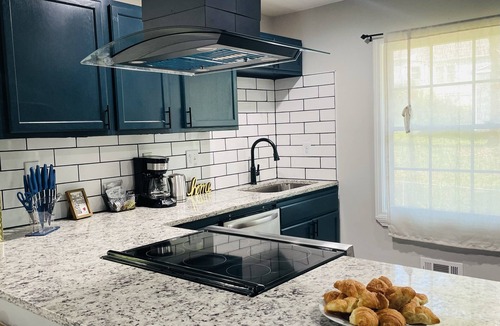 Jefferson Park House | Perfect 9 Beds Family Haven in ATL-Large Groups Welcomed.Near FIFA Stadium