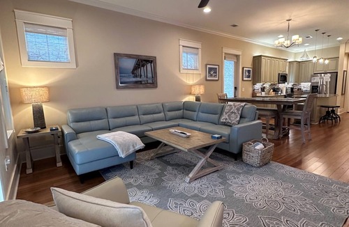 Sunnyside House | Perfect Carillon Beach Family Cottage located in the charming Cottage District