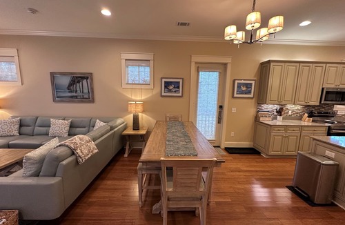 Sunnyside House | Perfect Carillon Beach Family Cottage located in the charming Cottage District