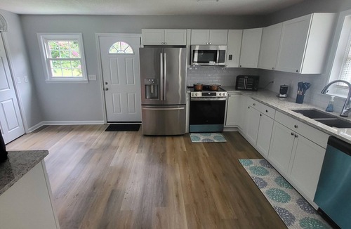 Warner Robins House | Perfect relaxing Cozy house 5-bedroom house with AC in friendly Warner Robins