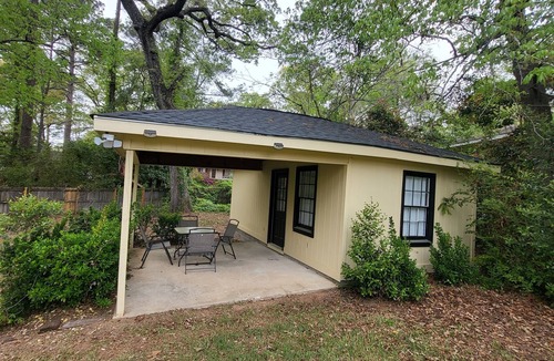 Warner Robins House | Perfect relaxing Cozy house 5-bedroom house with AC in friendly Warner Robins