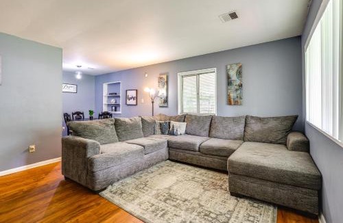 Decatur House | Pet-Friendly Decatur House Near Huntsville!
