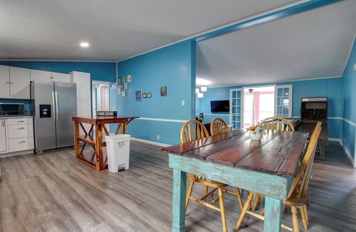 Crane Hill House | Pet Friendly! Lakefront - Crooked Creek Retreat