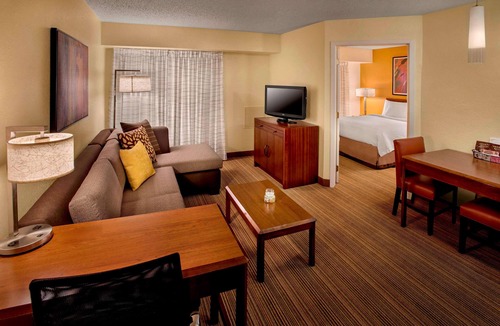 Bethlehem Hotel | Pet-Friendly Unit | 4.3 Miles to Allentown Art Museum | Free Breakfast