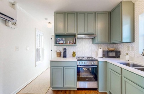 Ocean Springs Cottage | Picture book cottage!