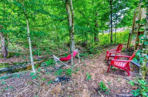 Rogersville Other | Picturesque Bell Tent with Fire Pit and Picnic Area in Alabama