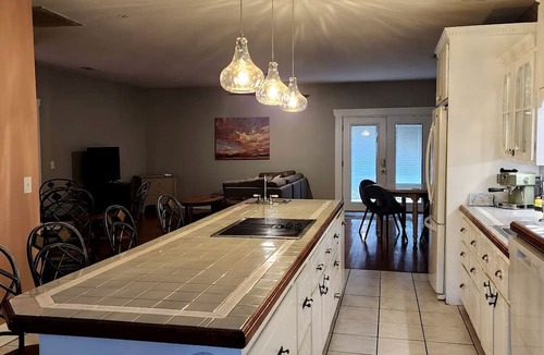 Midway Cottage | Picturesque Cottage with Pond Views Great for Family Getaways in Georgia