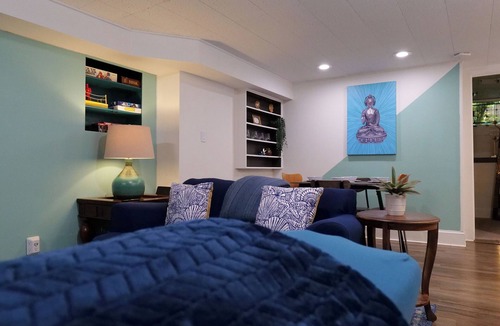 Virginia Highland Apartment | Piedmont park Beltline 1.5-bedroom walk to everything free parking