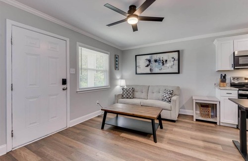 Peach Orchard Apartment | Pines at 5 Corporate Furnished Rentals Suite 111
