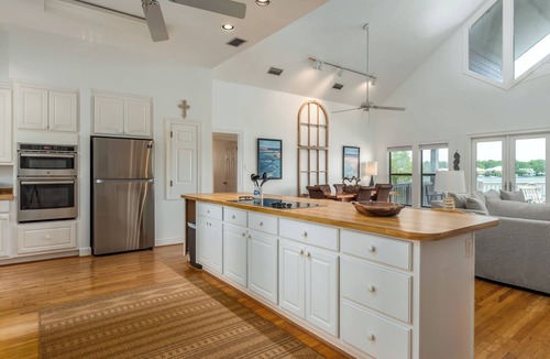Sawgrass Pointe House | Pink Palace | Waterfront. Rodeo opening 7/16-20