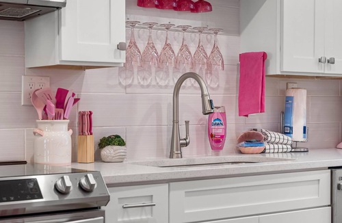Laguna Beach House | Pink Prerogative - All-Pink Beach Bungalow with Private Pool & Golf Cart