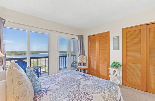 Sunnyside House | Pinnacle Port, Penthouse 11