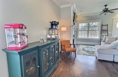 Grant House | Pond Front Manor - A private home on a stocked pond with easy access to the lake