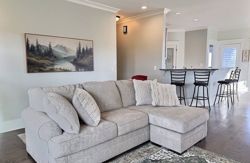 Grant House | Pond Front Manor - A private home on a stocked pond with easy access to the lake