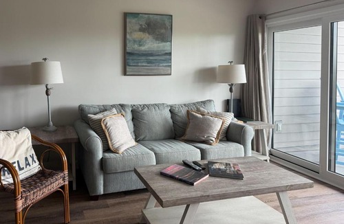 Beachwalk House | Pool Access & Views at Saint Helena Island Condo!