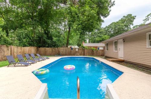 Columbus House | Pool Fenced Yard & Patio Ventura Vista Retreat