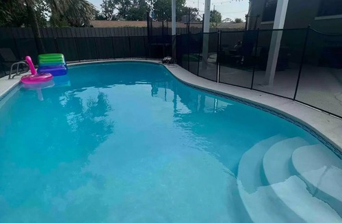 Arlington House | POOL home near BEACH with entertainment for all!