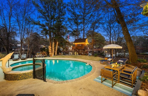 Lilburn House | Pool, Tree House, Kids Game Room, Grilling & 20 Minutes to Atl Attractions