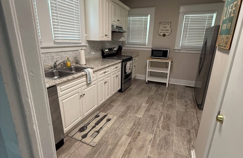 Augusta House | Porchside Manor