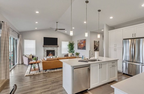 Wolf Creek House | Powder & Pine: 6-bedroom Ski House with Spectacular Mountain and Lake Views