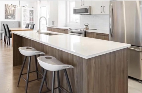 Madison Apartment | Prime Location Min to Airport, Rocket Center condo