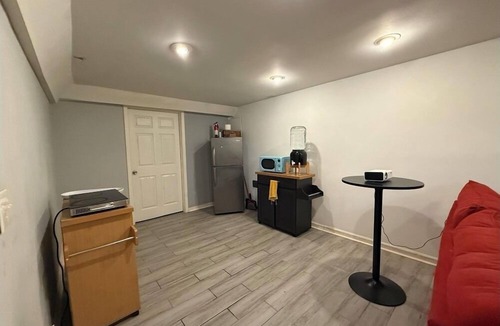 Church Street House | Private Basement Suit Near ATL Airport