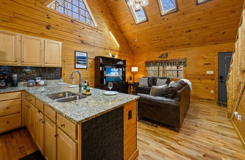 Cosby Cabin | Private Firepit King Beds Near Nat’l Park