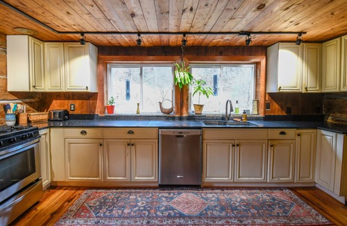 Weaverville Cabin | Private Historic Farmhouse Cabin on 30 acres 15 minutes from Asheville
