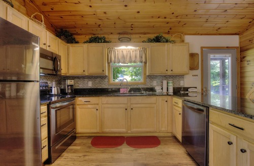 Sevierville Cabin | Private Hot Tub | Soothing River Sounds | Scenic Outdoors