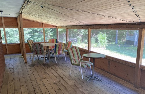 Faraday House | Private, Peaceful & Modern Waterfront Cottage